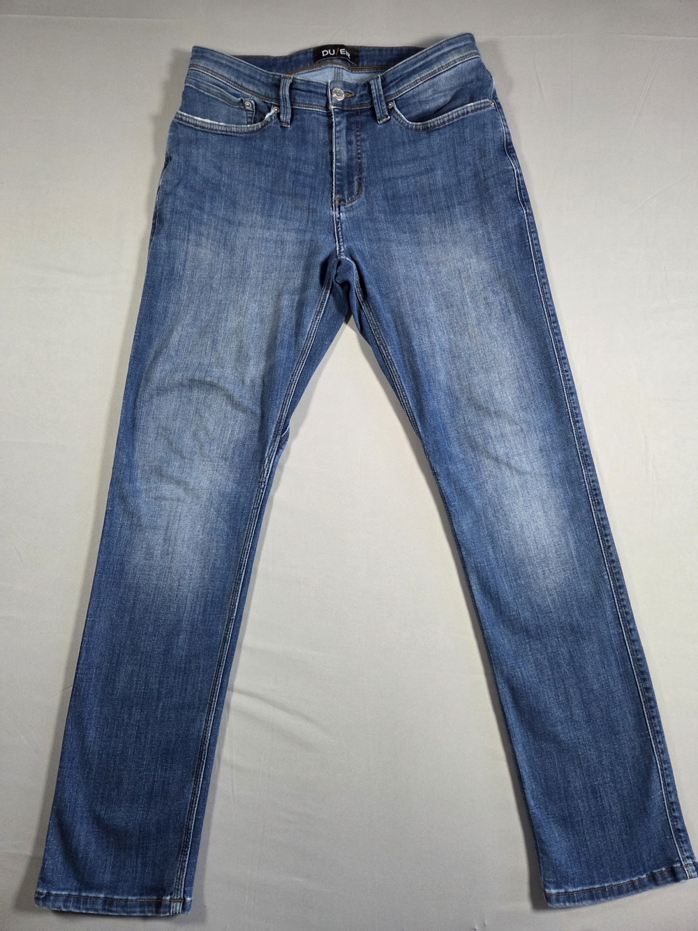 DU/ER Men's 32x32 Straight Stretch Jeans in Medium Blue